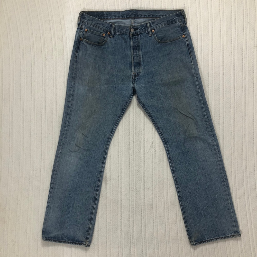 Levis 501 Jeans Mens W36 L34 Light Wash Denim Pants‎ Button Fly Classic Fit